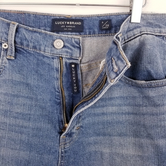 Lucky Brand "Drew" High Rise Mom Jean NWT size 6/28 - Picture 7 of 14